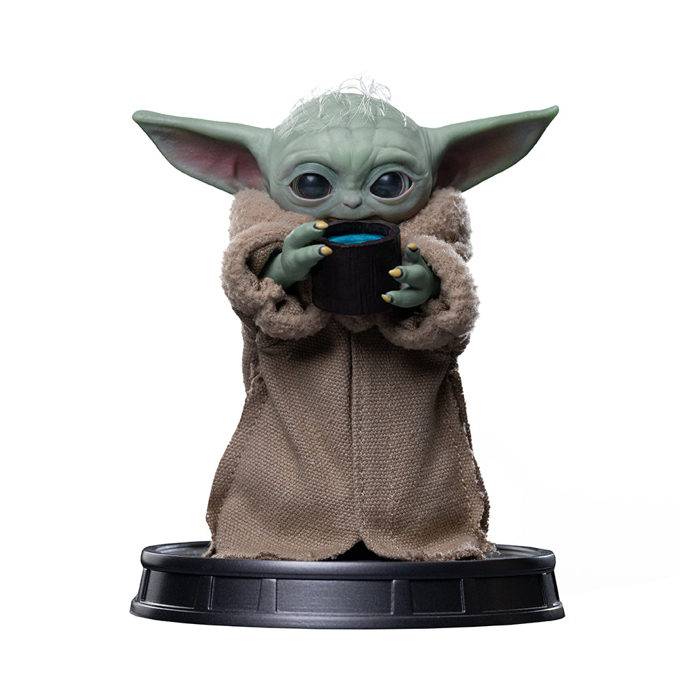 Iron Studios | Grogu Always Hungry | Mandalorian and Grogu Movie Legacy Replica 1/4